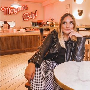 Meet your Posher, Bailey